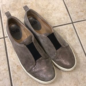 Sofft slip on shoes